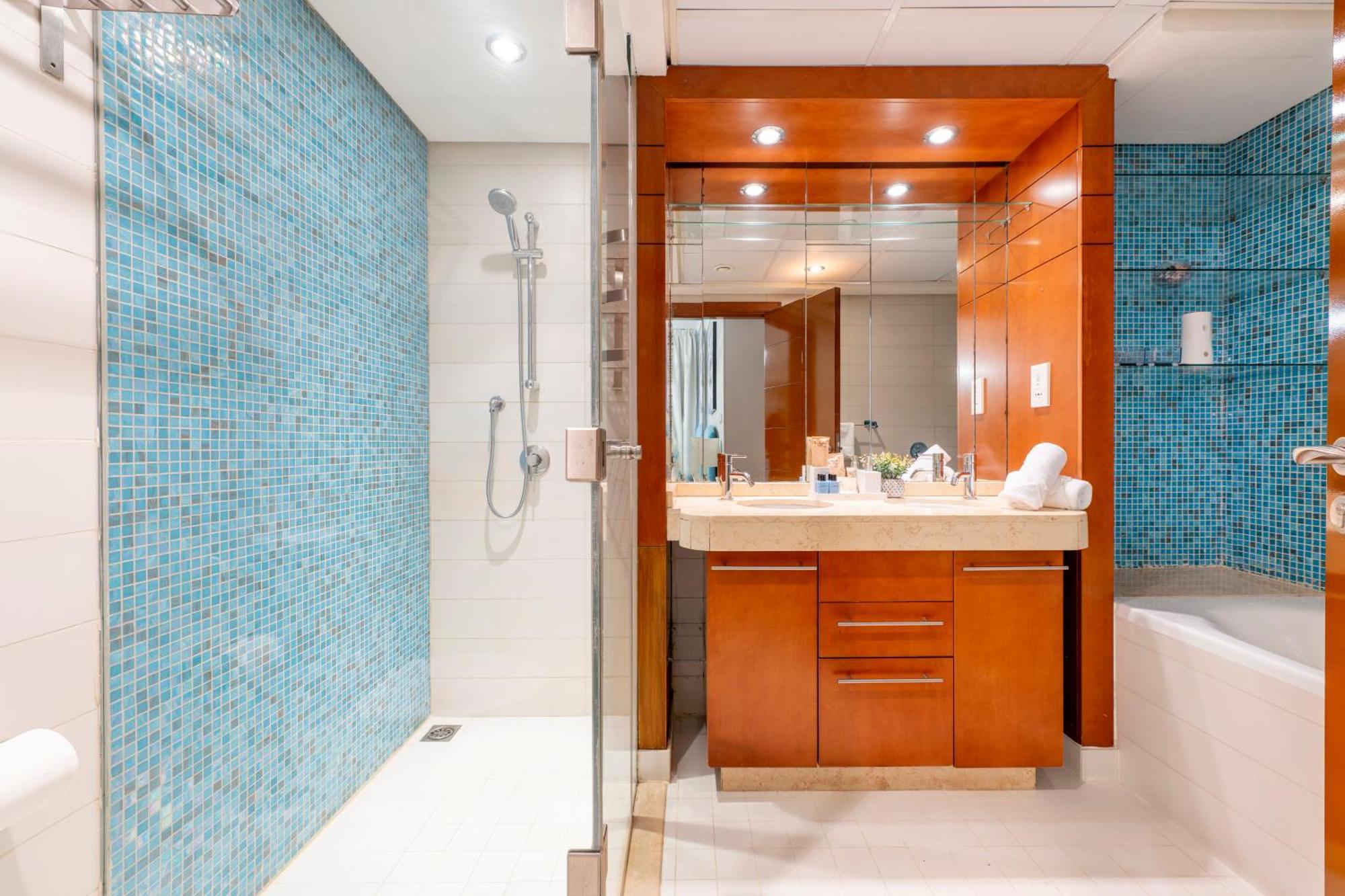 Appartamento Luxury Downtown 2br - 5 Min To Fountain - Full Burj Khalifa View Dubai